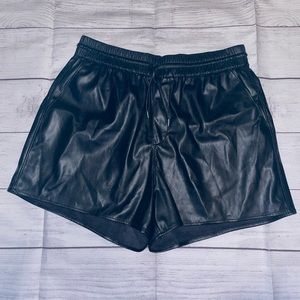 NWT Paige Vivette Black Shorts